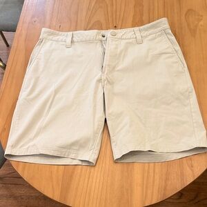 RHONE Stone 8” Flat Front Men's Shorts - Size 32”